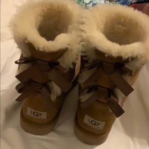 Uggs Bailey Bow Chestnut Short